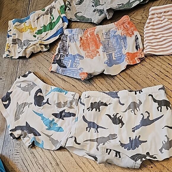 Boys cotton underwear bundle size 5-6 includes 8 pairs - Picture 10 of 11